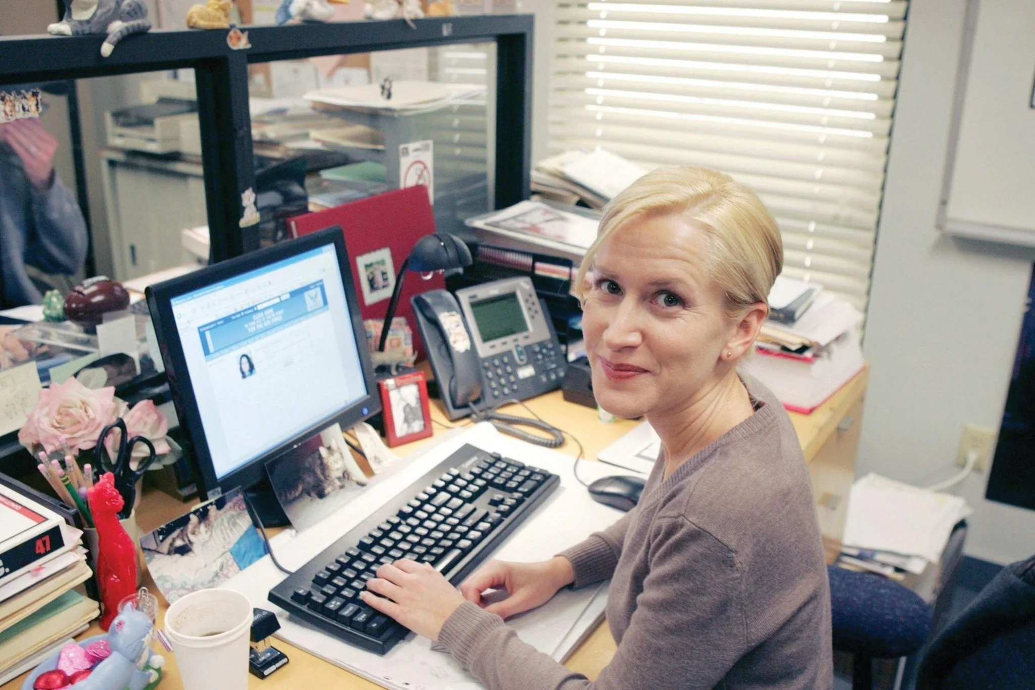 Angela Kinsey: Autograph Signing on Photos, June 30 - Image 15