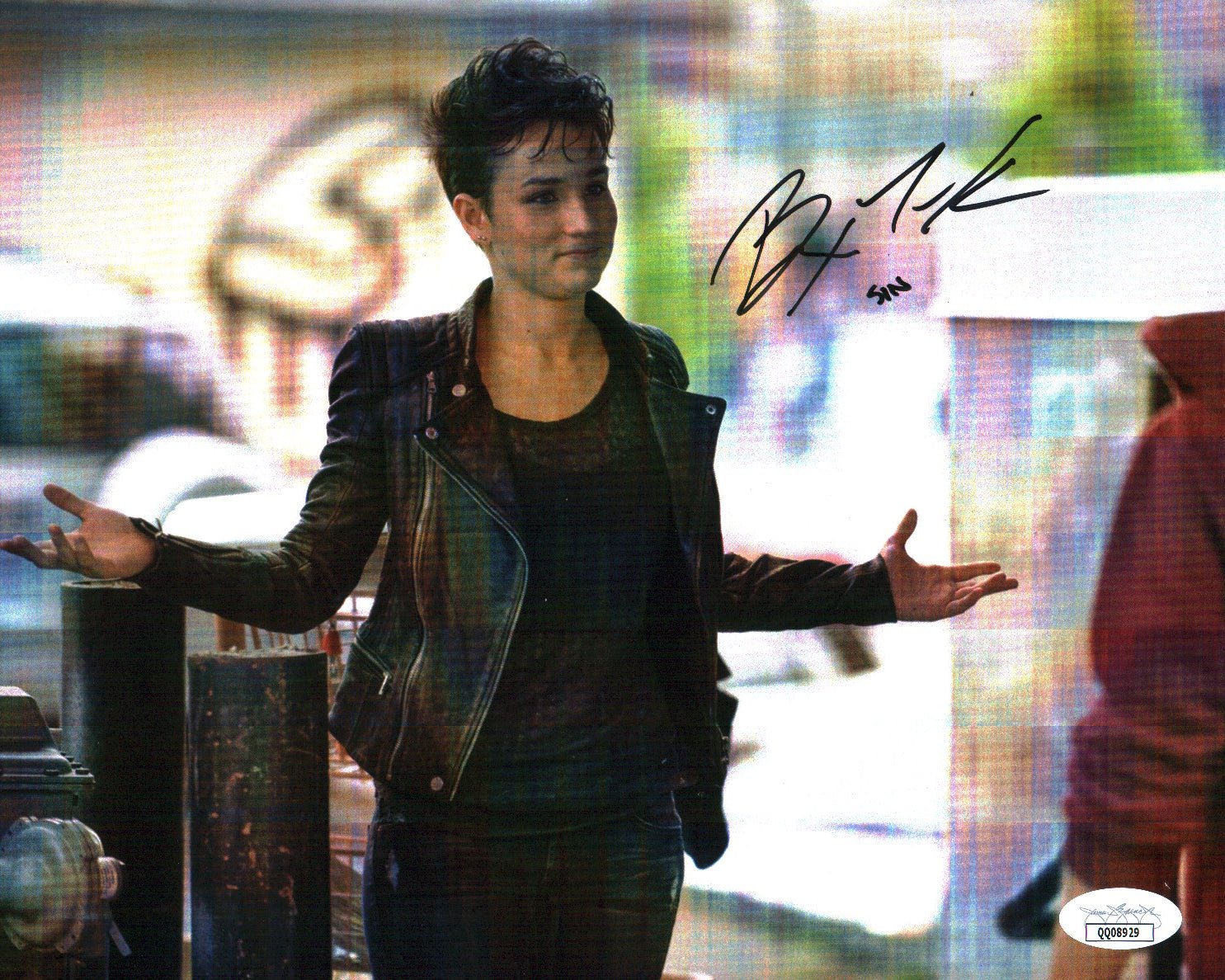 Bex Taylor Arrow 8x10 Signed Photo JSA Certified Autograph