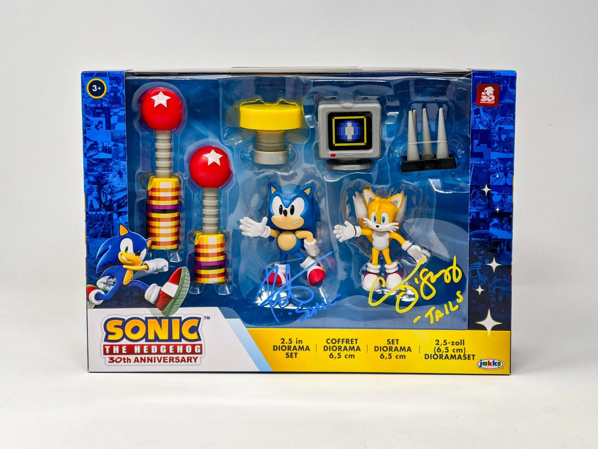 Sonic The Hedgehog 30th anniversary Cast x2 Smith O'Shaughnessey Signed Figure Set JSA Certified Autograph - Image 2