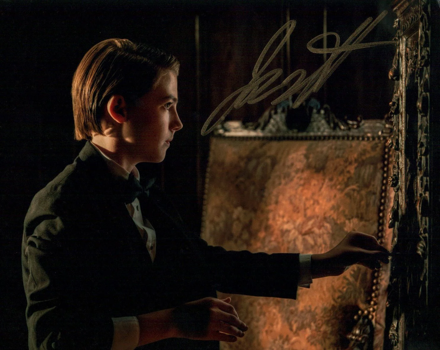 Jackson Robert Scott Locke & Key 8x10 Signed Photo JSA Certified Autograph