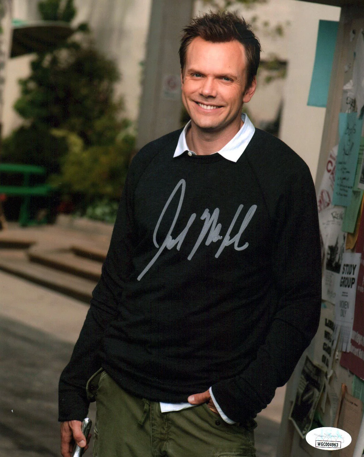 Joel McHale 8x10 Photo Signed Autograph JSA Certified COA Auto