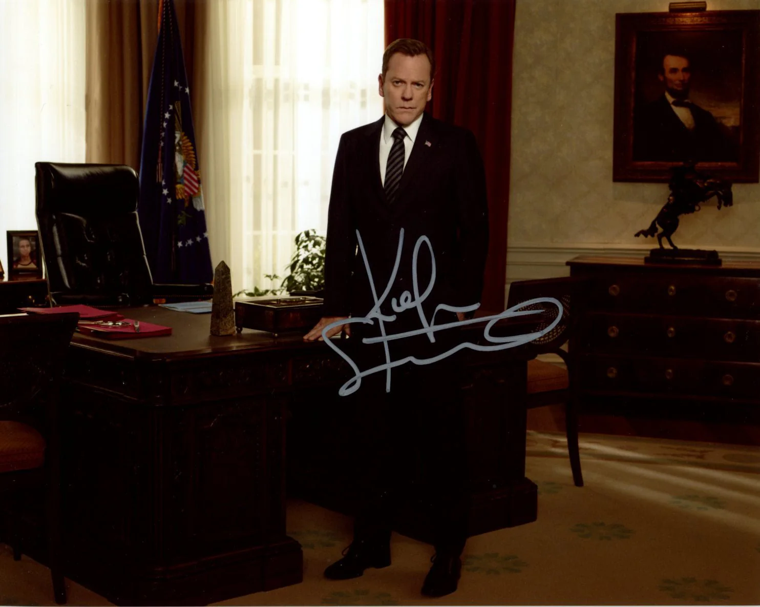 Kiefer Sutherland Designated Survivor 8x10 Signed Photo JSA Certified Autograph