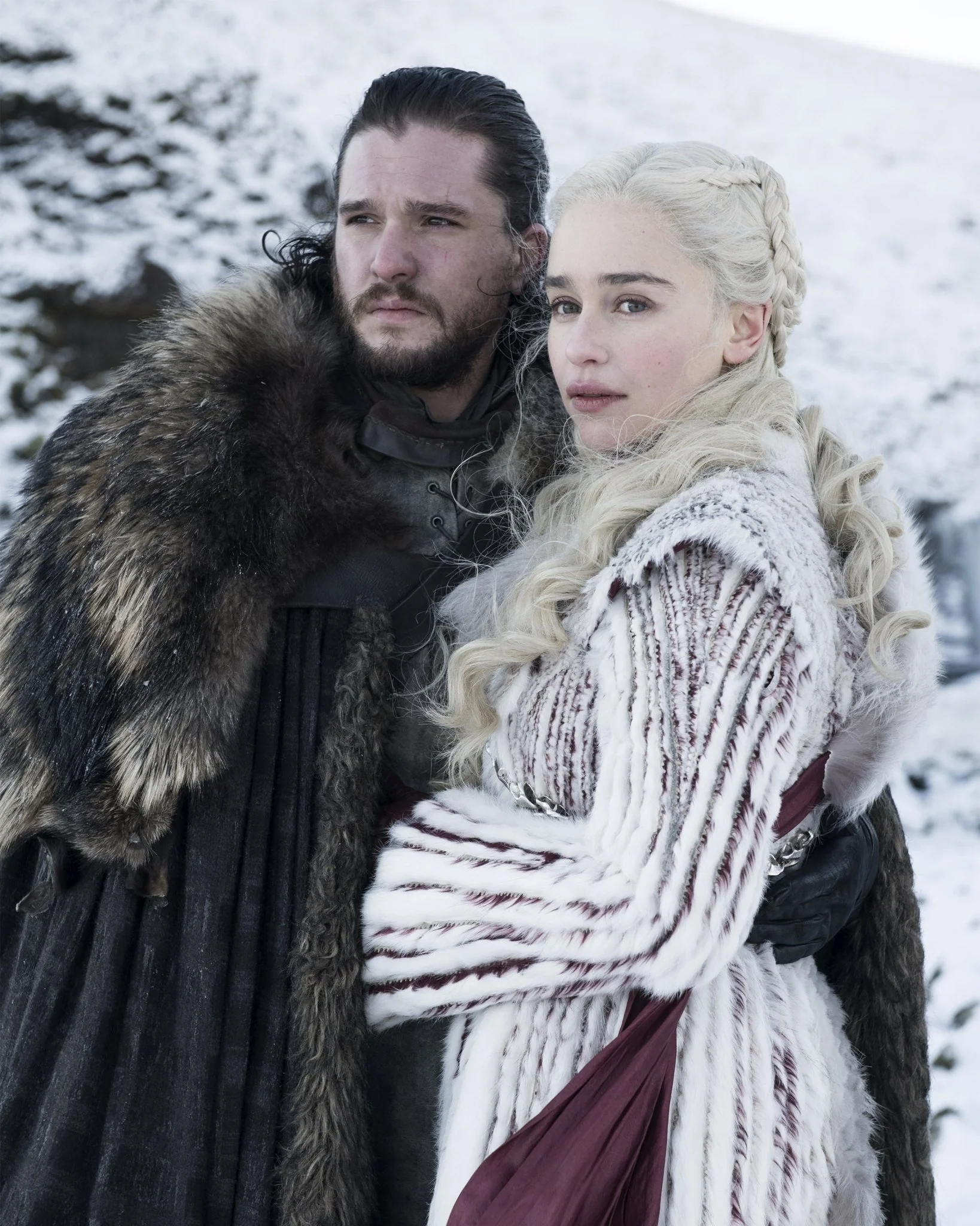 Kit Harington: Autograph Signing on Photos, May 11 - Image 18