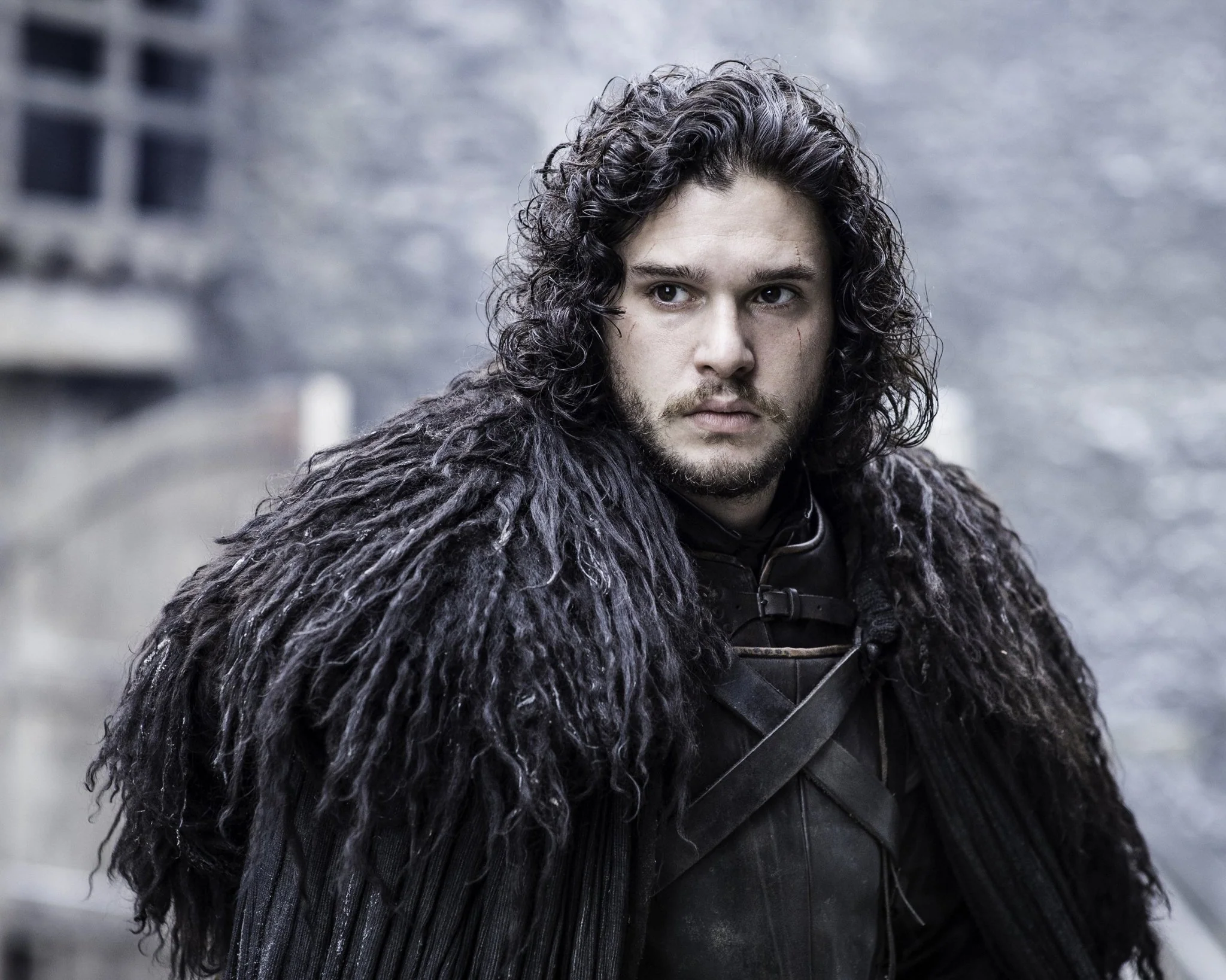 Kit Harington: Autograph Signing on Photos, May 11 - Image 3