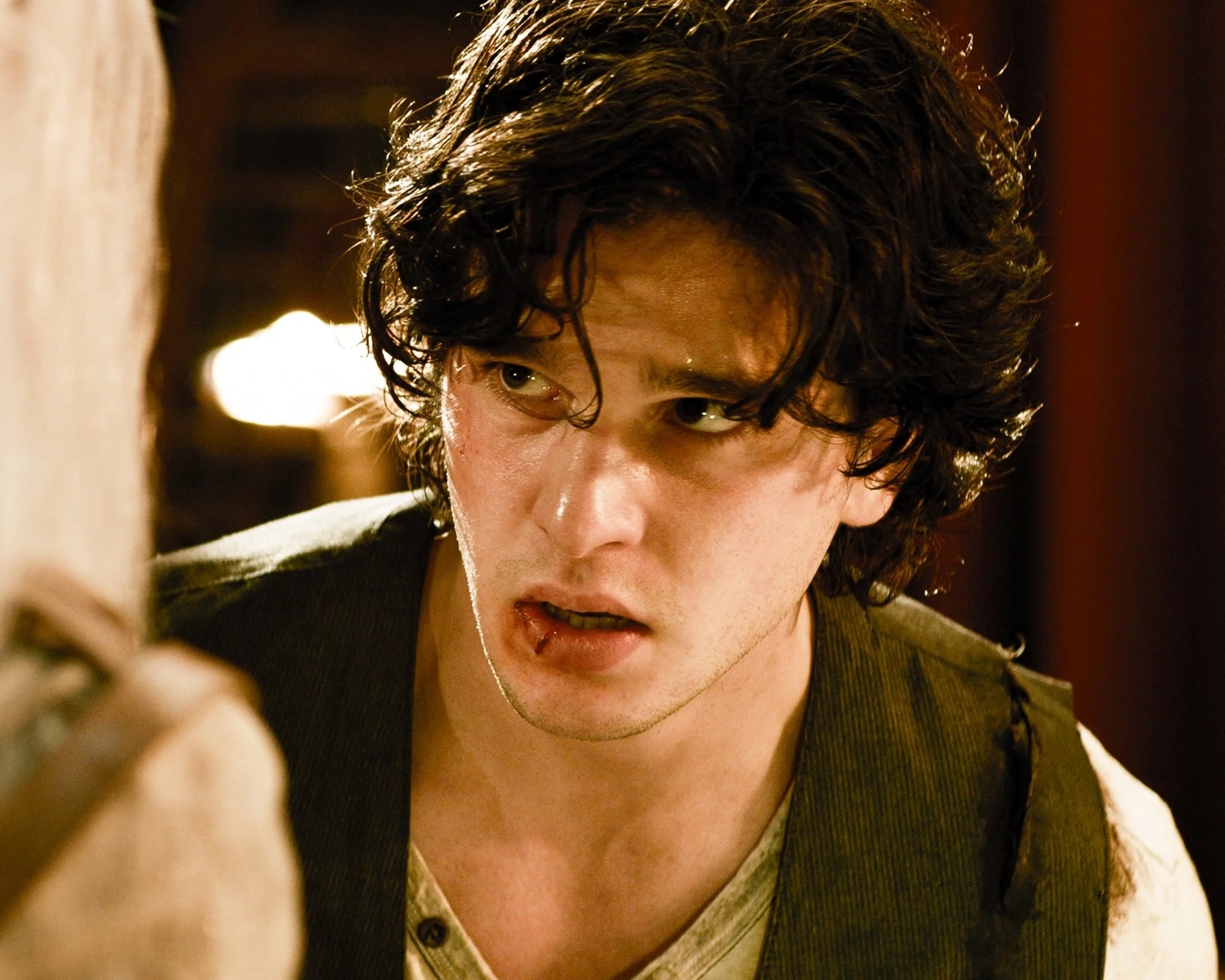 Kit Harington: Autograph Signing on Photos, May 11 - Image 32