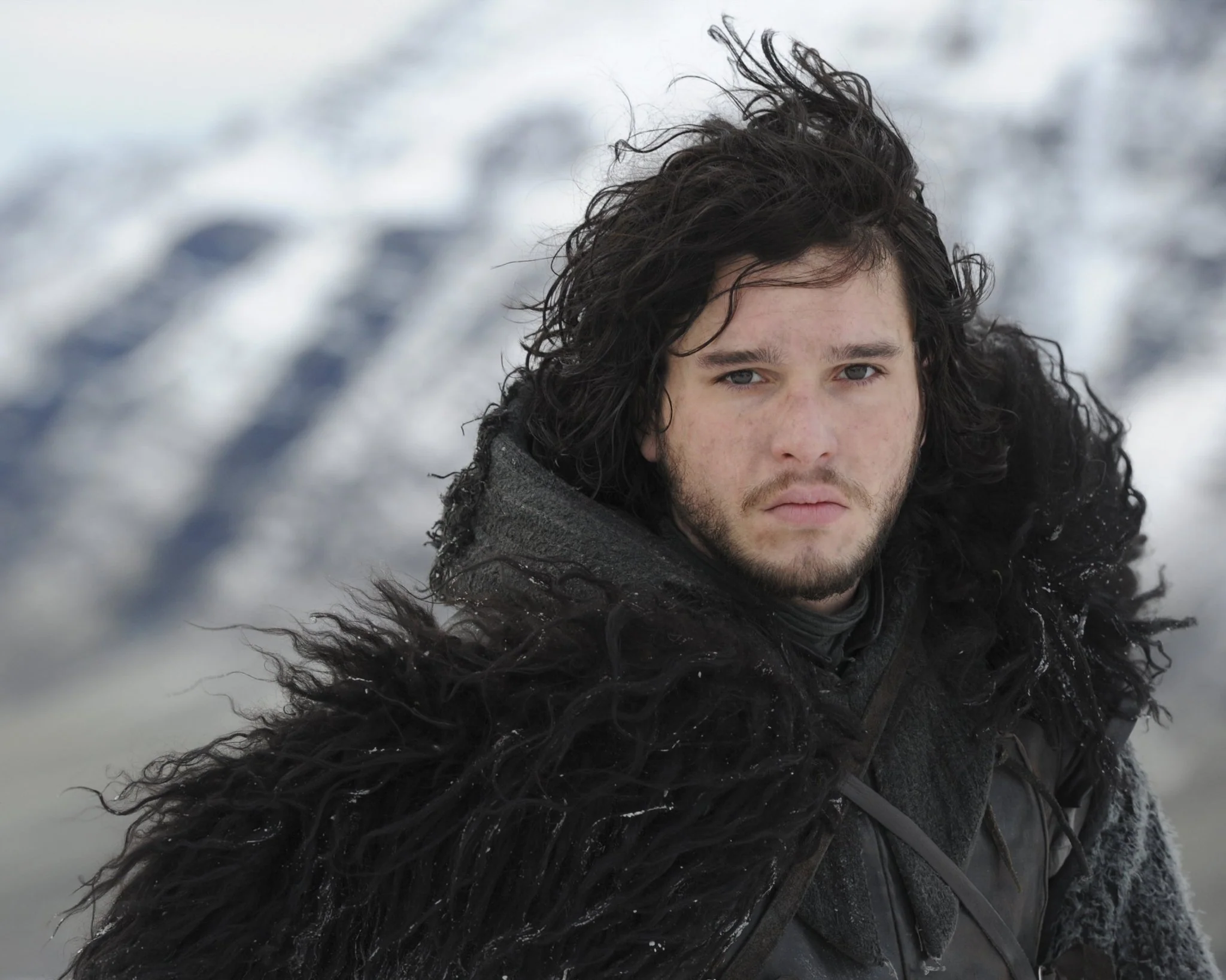 Kit Harington: Autograph Signing on Photos, May 11 - Image 4