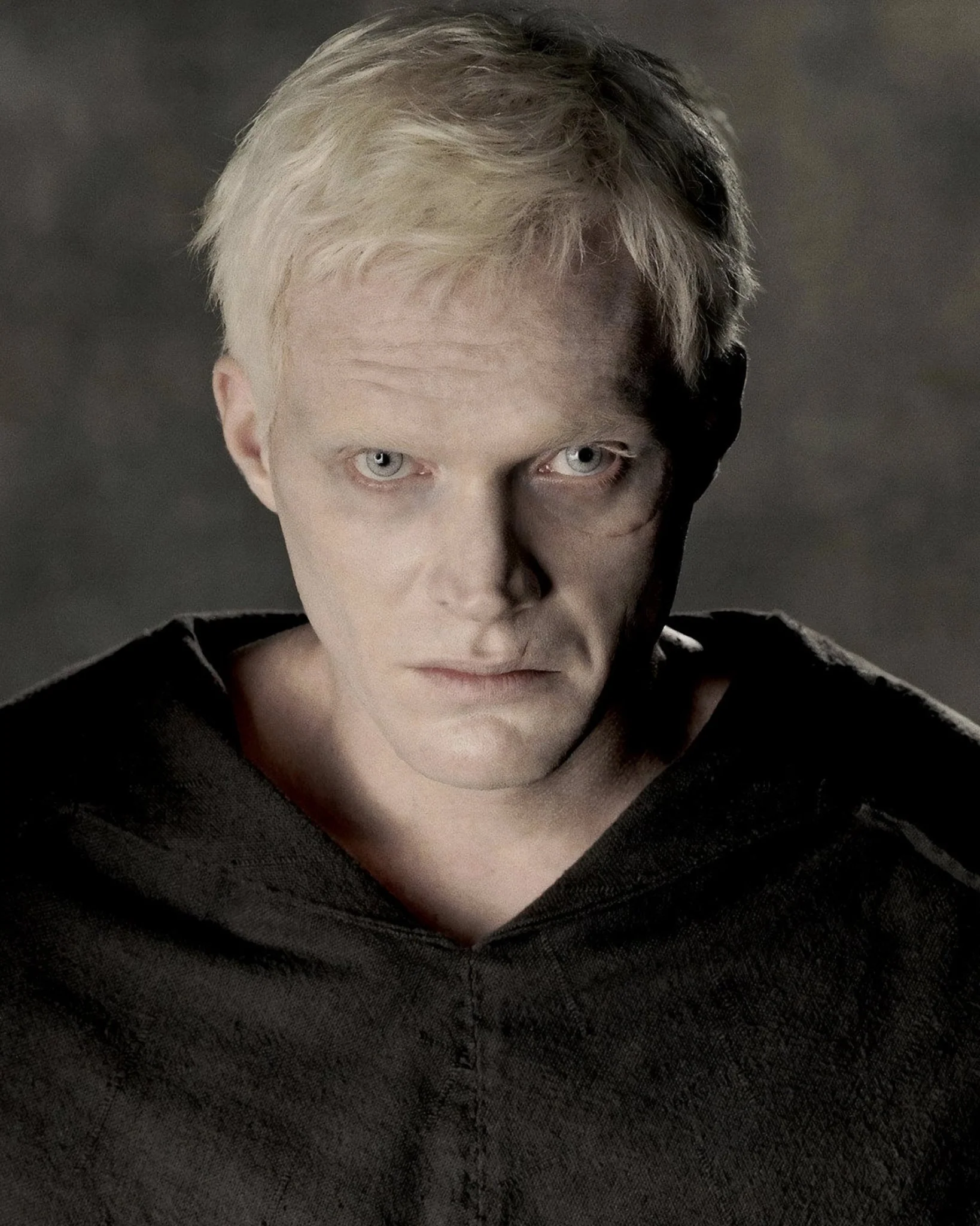 Paul Bettany: Autograph Signing on More Photos, May 14 - Image 9