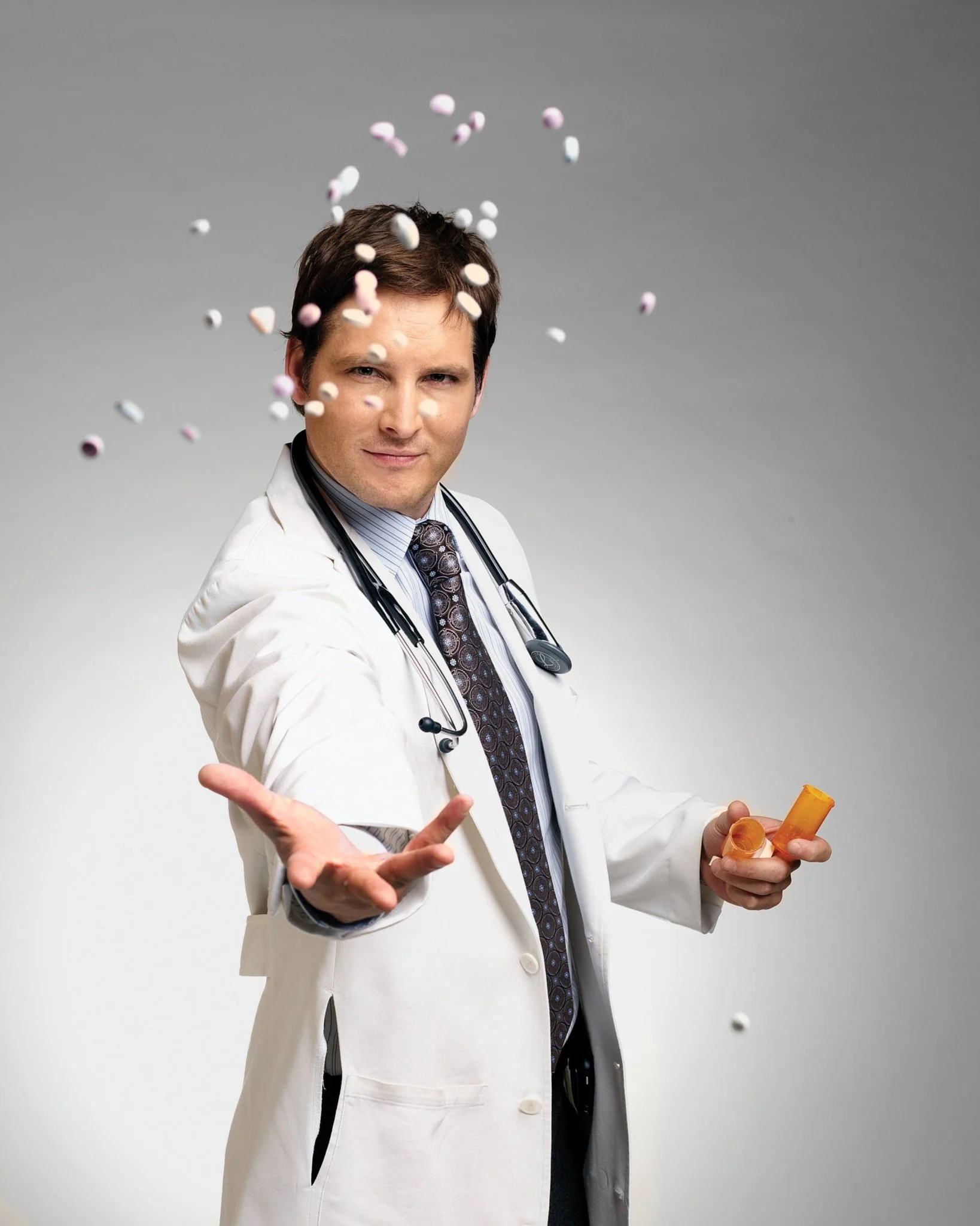 Peter Facinelli: Autograph Signing on Photos, May 14 - Image 28