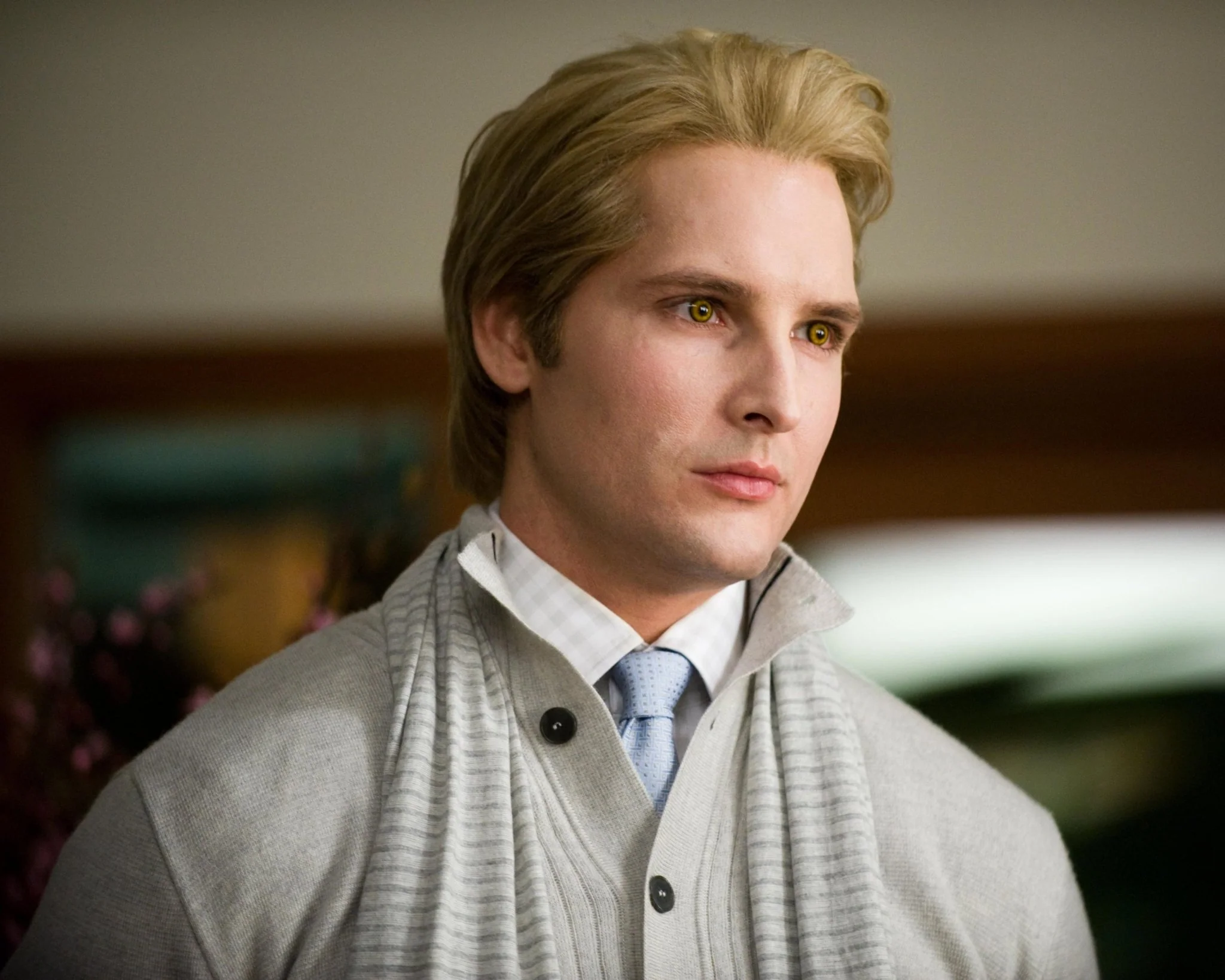 Peter Facinelli: Autograph Signing on Photos, May 14 - Image 7