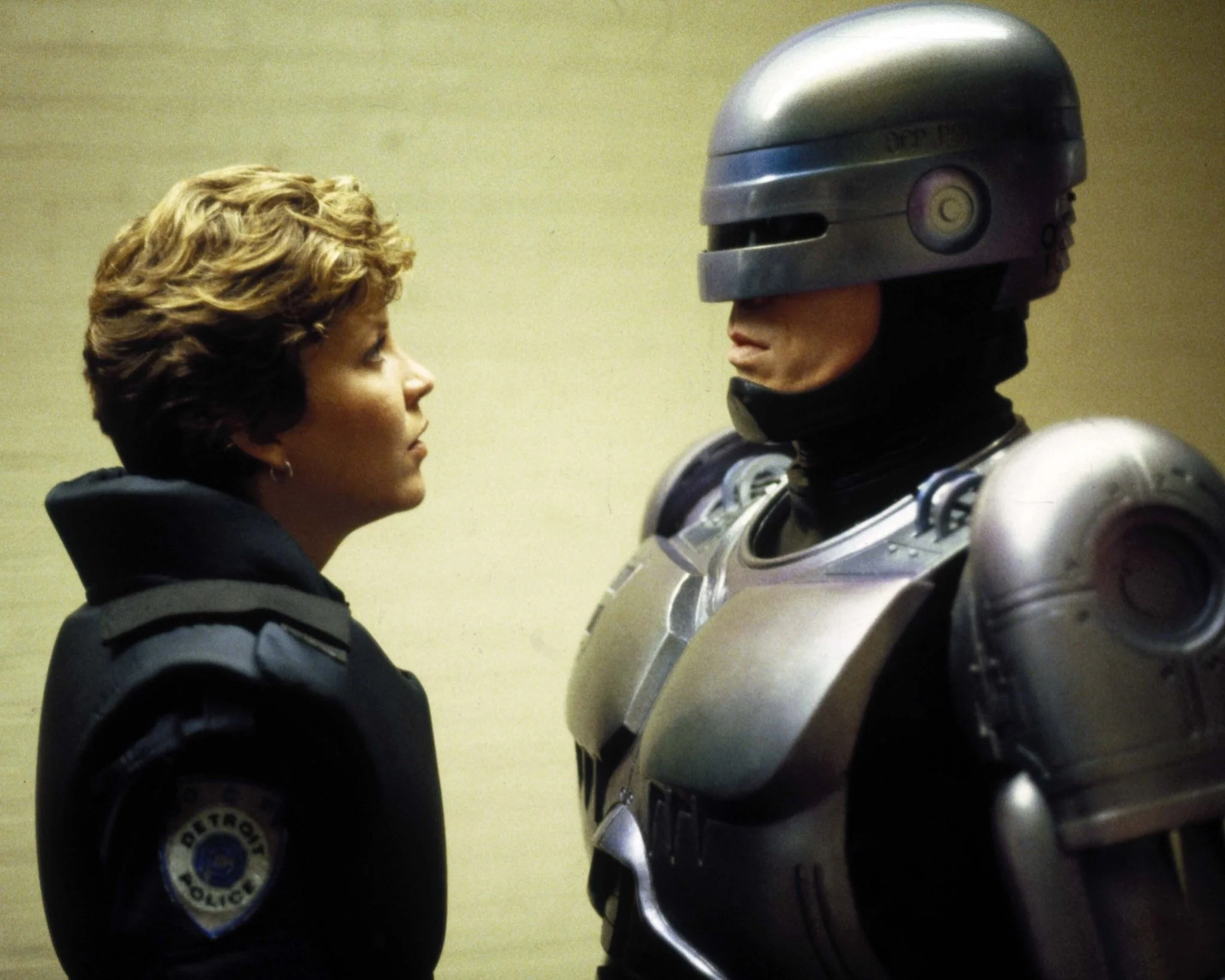 Peter Weller: Autograph Signing on Photos, May 14 - Image 18