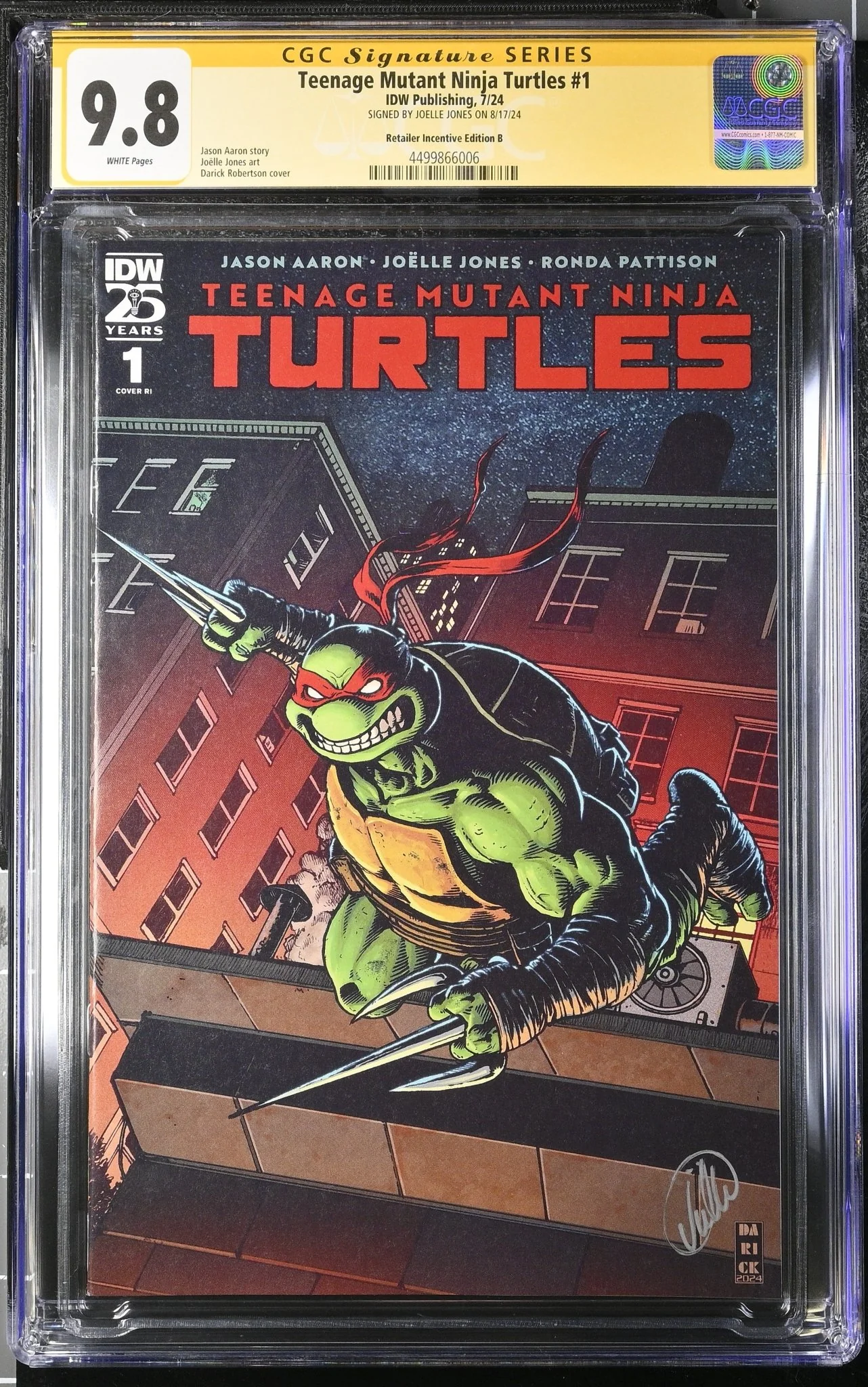 Teenage Mutant Ninja Turtles #1 Retailer Incentive Edition B CGC Signature Series 9.8 Signed by Joelle Jones - Image 2