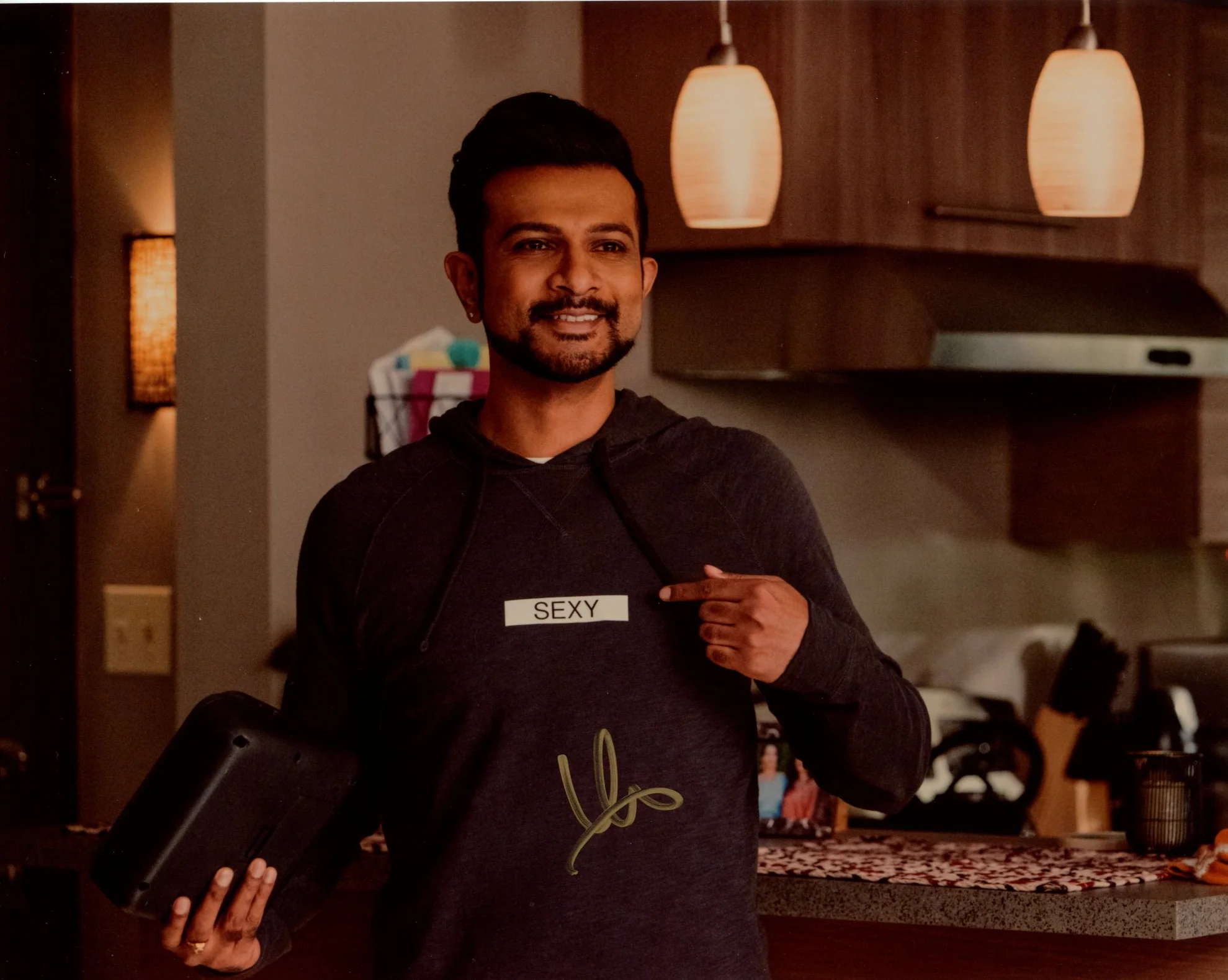 Utkarsh Ambudkar Ghosts 8x10 Signed Photo JSA Certified Autograph